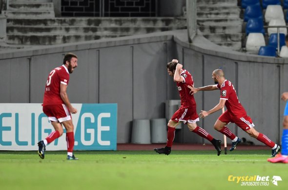 ათი კაცით „დილამ“ მოქმედი ჩემპიონის წაუგებელი ციკლი შეწყვიტა ათი კაცით „დილამ“ მოქმედი ჩემპიონის წაუგებელი ციკლი შეწყვიტა