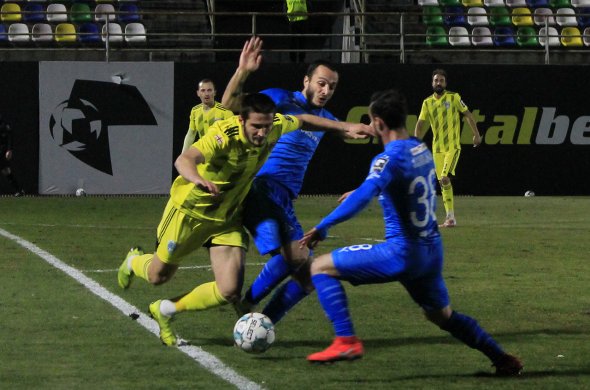 ორ-ორ ქულიანი სხვაობა საჩემპიონო და მესამე ადგილისთვის ბრძოლაში ორ-ორ ქულიანი სხვაობა საჩემპიონო და მესამე ადგილისთვის ბრძოლაში