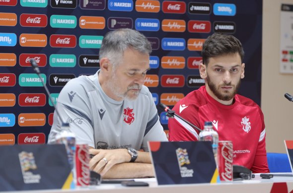 ერთად გატარებული წლებისთვის განსაკუთრებულ მადლობას გიხდი ერთად გატარებული წლებისთვის განსაკუთრებულ მადლობას გიხდი