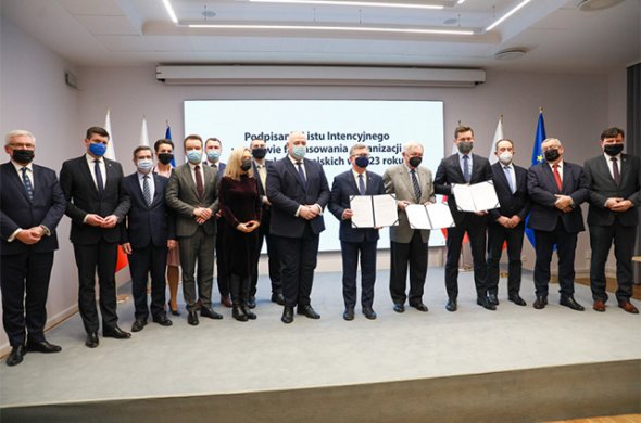 პოლონეთის მთავრობა ადასტურებს პოლონეთის მთავრობა ადასტურებს