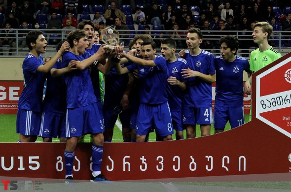 „დინამო თბილისის“ 15-წლამდე გუნდი „ზამთრის თასის“ გამარჯვებულია „დინამო თბილისის“ 15-წლამდე გუნდი „ზამთრის თასის“ გამარჯვებულია