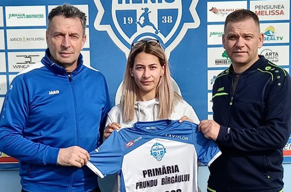 „ნორჩი დინამოს“ კაპიტანი ნუცა გურიელიძე, ახალი სეზონიდან რუმინულ „ჰენიუში“ ითამაშებს „ნორჩი დინამოს“ კაპიტანი ნუცა გურიელიძე, ახალი სეზონიდან რუმინულ „ჰენიუში“ ითამაშებს
