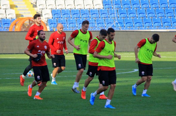საქართველოს ნაკრებმა ბაშაქშეჰირში მატჩის წინ ბოლო ვარჯიში გამართა საქართველოს ნაკრებმა ბაშაქშეჰირში მატჩის წინ ბოლო ვარჯიში გამართა