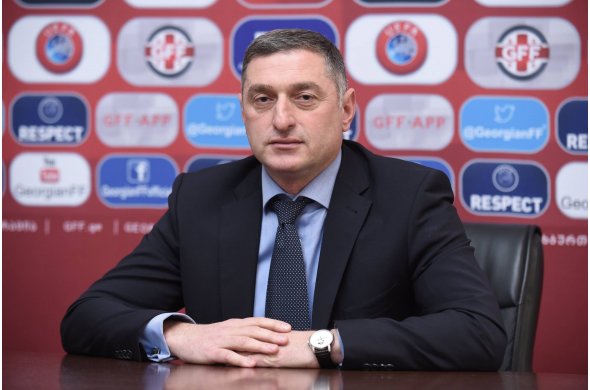 მატჩზე მომსახურე ნებისმიერი პირის მიმართ, უპატივცემულობა დაუშვებელია მატჩზე მომსახურე ნებისმიერი პირის მიმართ, უპატივცემულობა დაუშვებელია