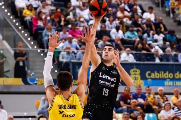 შერმადინის 19 ქულა და MVP-ის ტიტული კანარულ დერბიში შერმადინის 19 ქულა და MVP-ის ტიტული კანარულ დერბიში