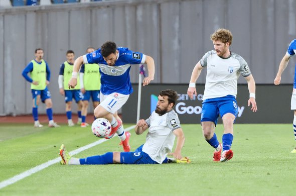 ლიდერი უცვლელი, თუმცა, შემდეგ, საკმაოდ დაძაბული ლიდერი უცვლელი, თუმცა, შემდეგ, საკმაოდ დაძაბული
